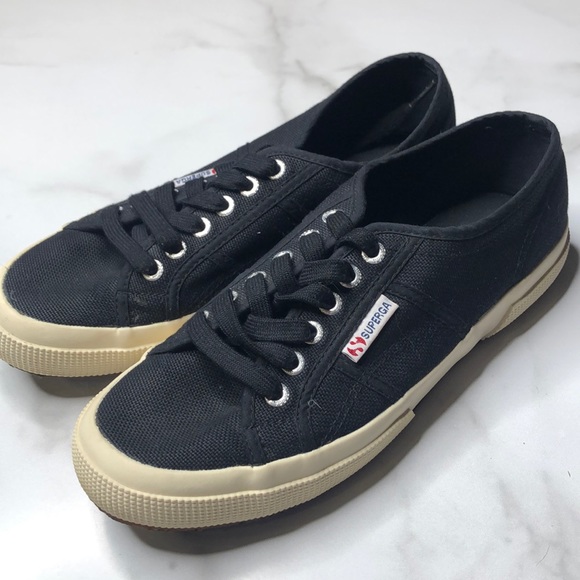 superga canvas low top sneaker
